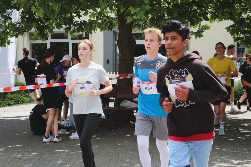 alt="Muskathlon Home 2024, Compassion Deutschland, AHFS Gießen, Christliche Schule, Schüler Charity Lauf, Compassion starker Einsatz beim Muskathlon"