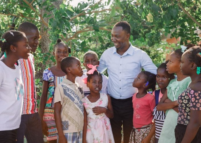 alt="Kinder aus einem Compassion Kinderzentrum, Armutsbekämpfung durch Compassion Patenschaft"