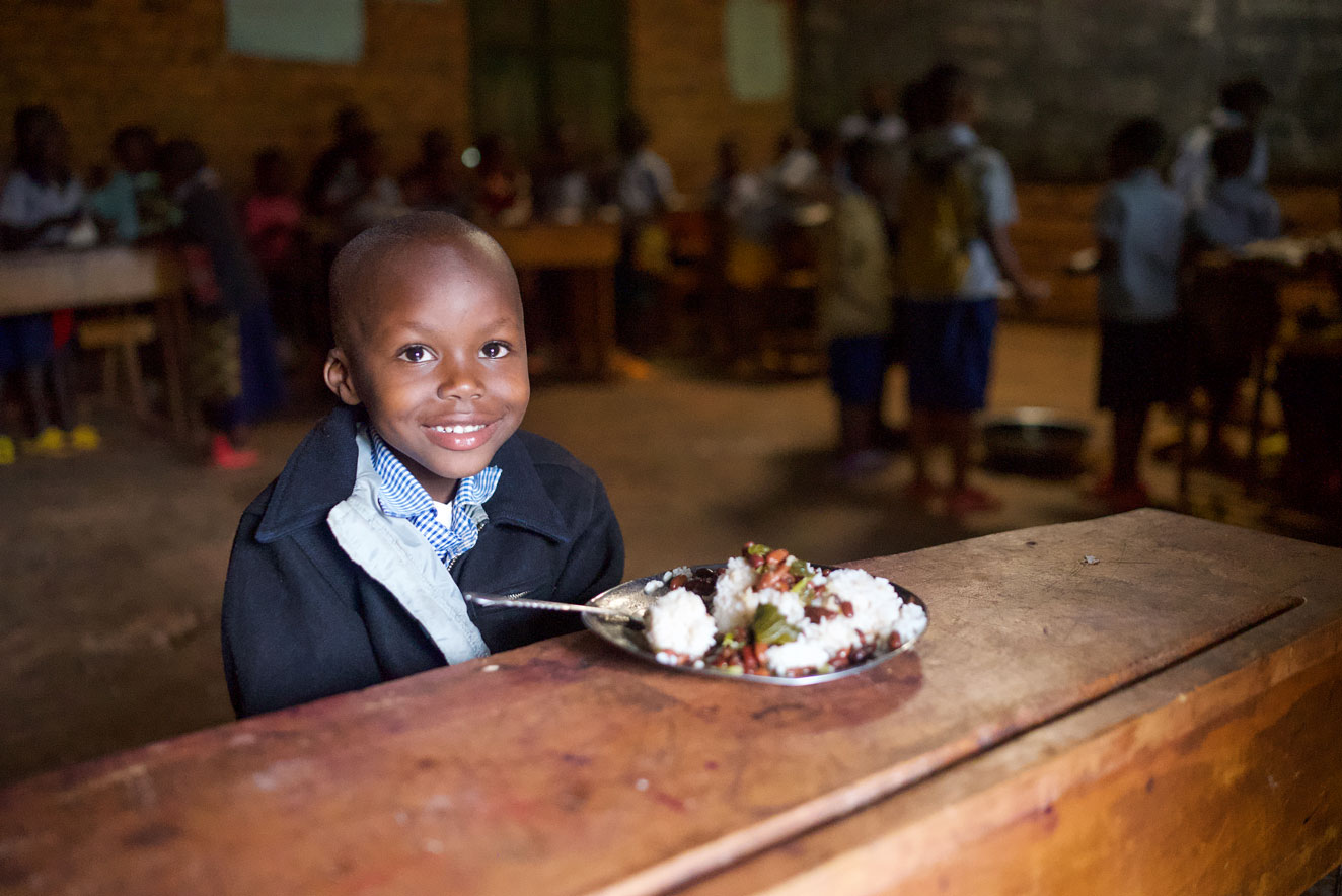 alt="Lebensmittelunterstützung in Entwicklungsländern, Bildung und Ernährung, Unterstützung von Kindern weltweit, Compassion Deutschland"