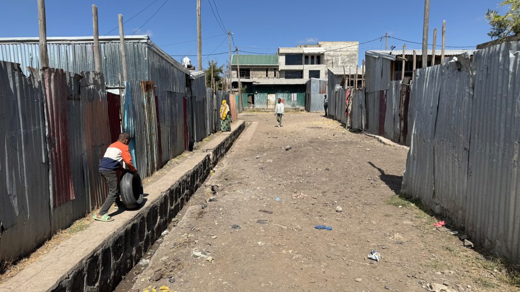 alt="Steve Volke in Äthiopien, Wenn Hunger das Leben bestimmt, Compassion Deutschland"