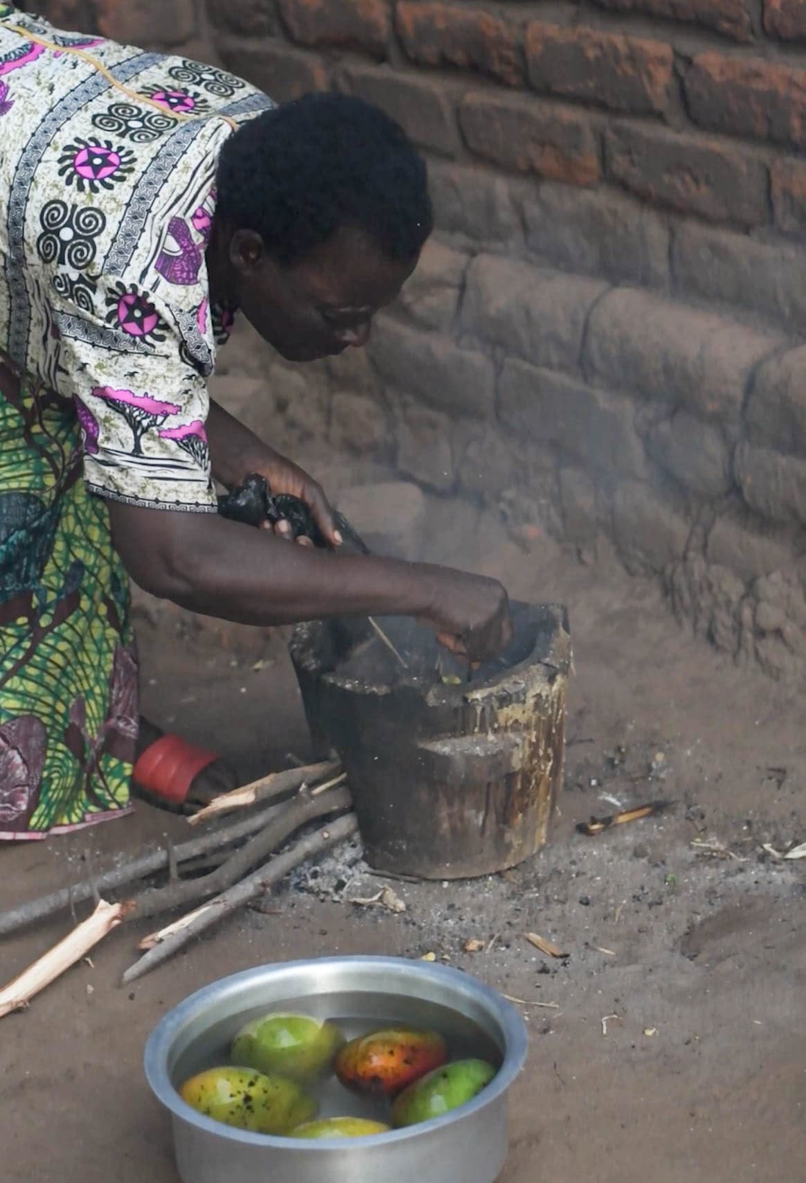 alt="Florence in Malawi, Vom Hunger heimgesucht, Lebensmittelknappheit, Nahrungsmittelkrise, Compassion Deutschland"