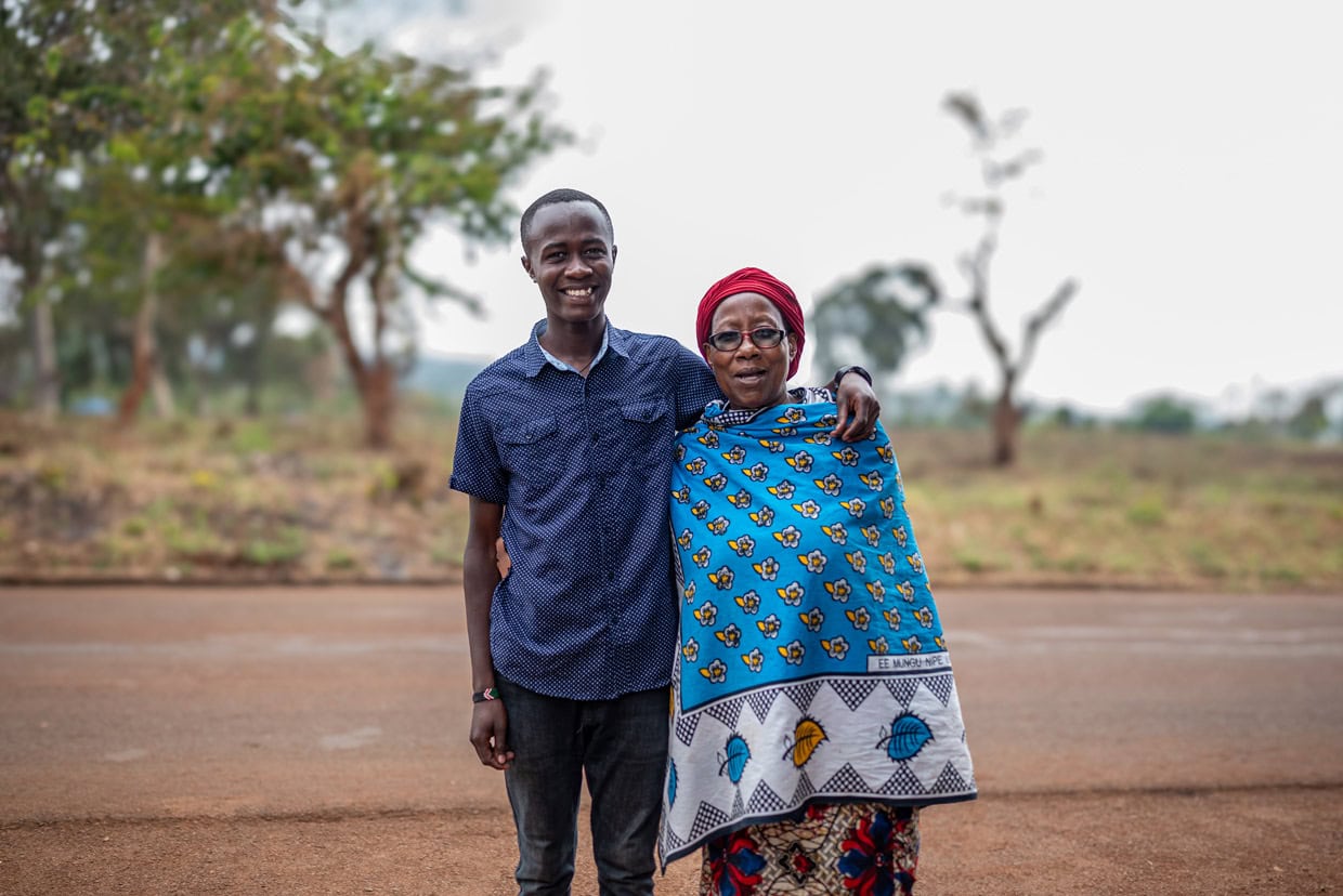 Edgar aus Tansania. Seine Geschichte zeigt, warum Bildung als Erbe einen unschätzbaren Wert hat. Compassion Deutschland.