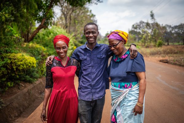 Edgar aus Tansania. Seine Geschichte zeigt, warum Bildung als Erbe einen unschätzbaren Wert hat. Compassion Deutschland.