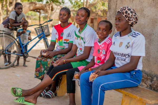 Frauen sind glücklich, Null Toleranz für FGM, Compassion Deutschland