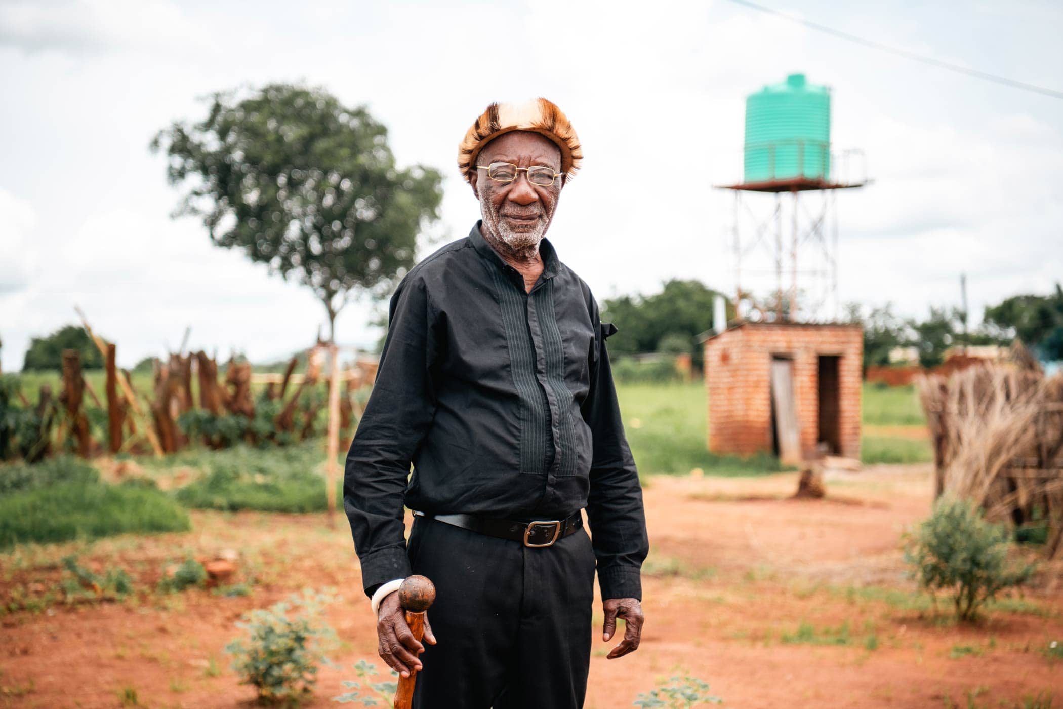 Chief Chinyaku, sieht die Zukunft seines Stammes gefährdet, Starke Gemeinschaft, Compassion Deutschland