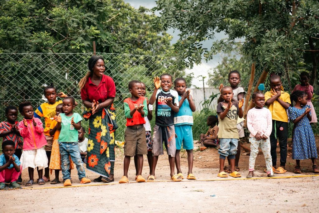 Kinder beim Spielen, Sambia, Starke Partnerschaft, Compassion Deutschland