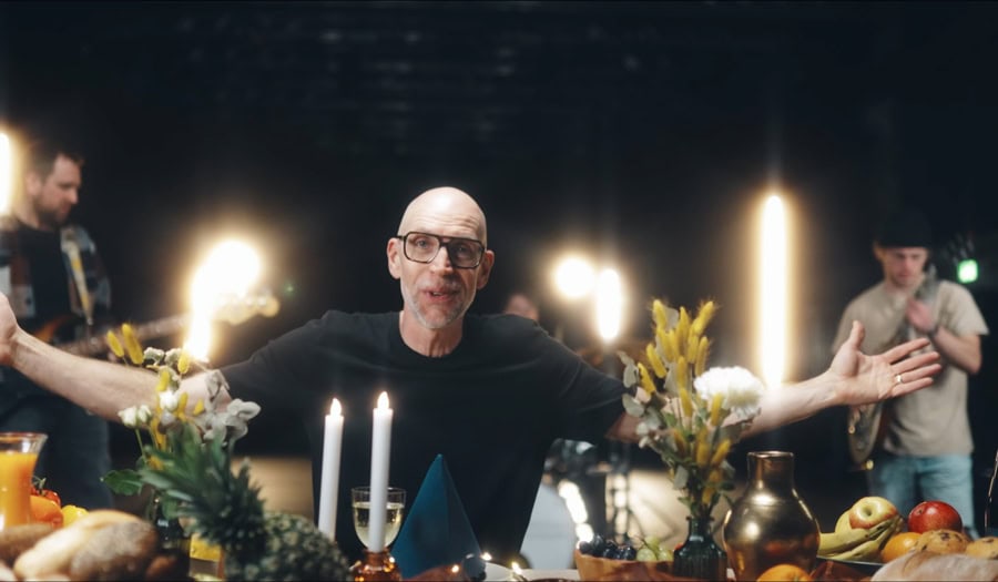 Daniel Harter, Compassion Deutschland Botschafter, Tellerrand - Musikvideo mit Daniel Harter, Marco Michalzik und Compassion Deutschland