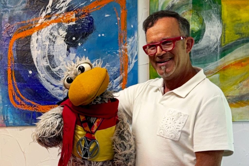 Daniel Kallauch und Rabe Willibald, Compassion Deutschland Botschafter